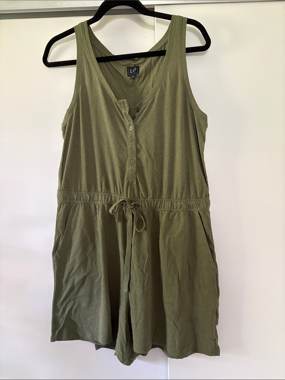 GAP Olive Green size large Sleeveless Tank Henley Romper with Drawstring VGUC